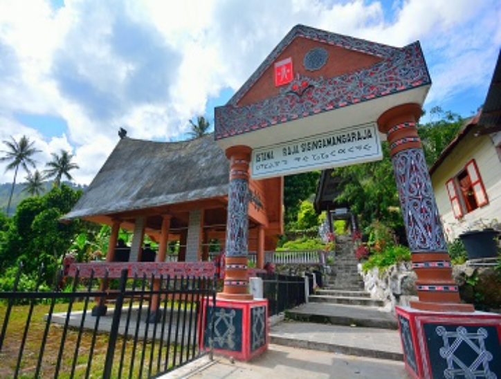 ISTANA RAJA SISINGAMANGARAJA 